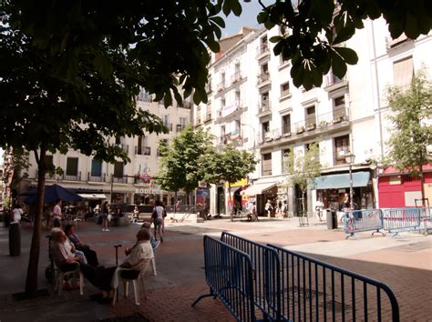 char chueca|Chueca ⇒ Guide to the famous neighborhood in Madrid.